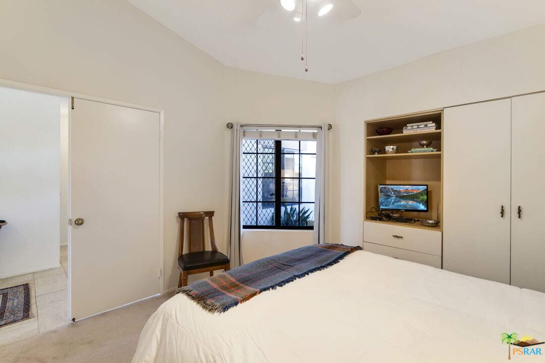 Image 14 for 42268 Casbah Way