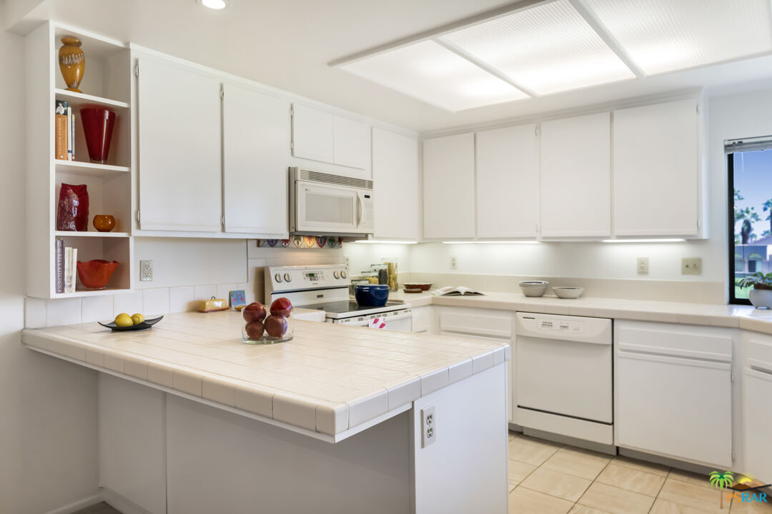 Image 11 for 42268 Casbah Way