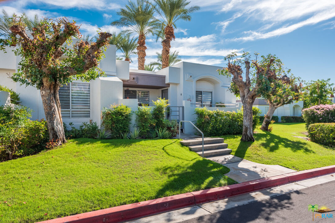 Image 2 for 401 El Cielo Rd #209