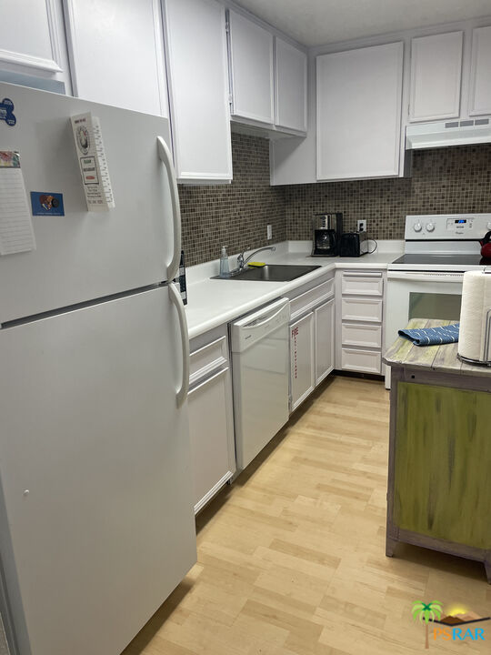 Image 8 for 2825 Los Felices Rd #207