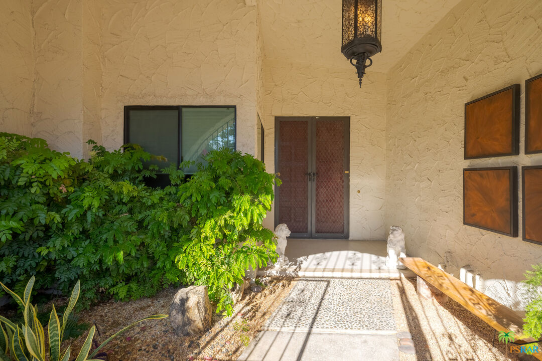Image 11 for 1550 S La Verne Way