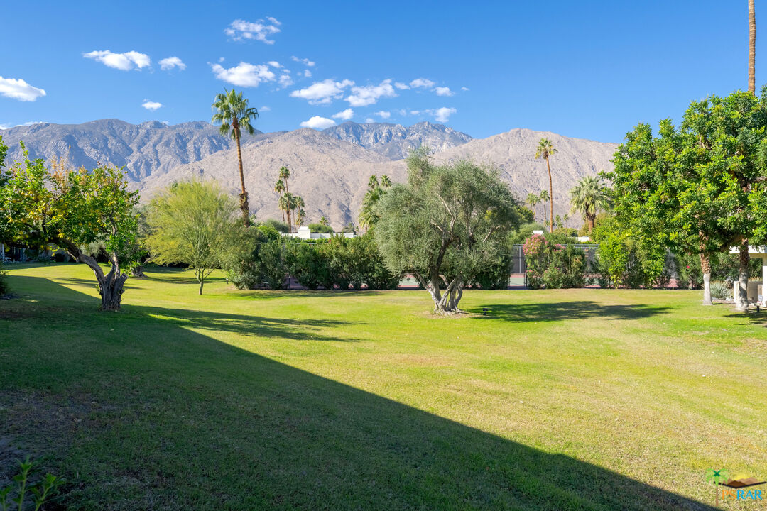 Image 2 for 1550 S La Verne Way