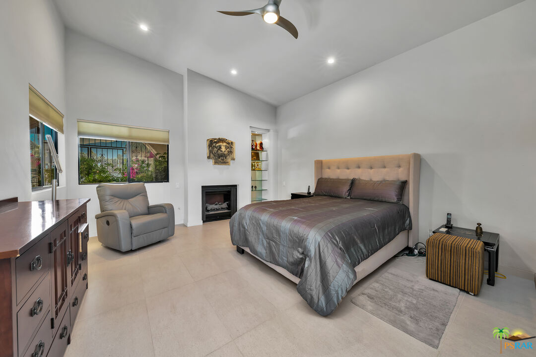 Image 32 for 1550 S La Verne Way