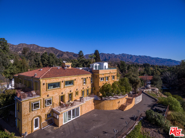 Photo of 1856 Foothill Blvd, La Canada Flintridge, CA 91011