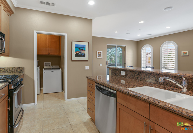 Image 16 for 371 E Ameno Dr