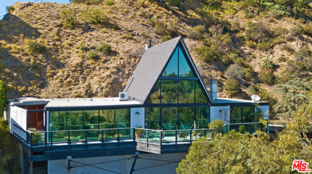 Photo of 1821 Sunset Plaza Dr, Los Angeles, CA 90069