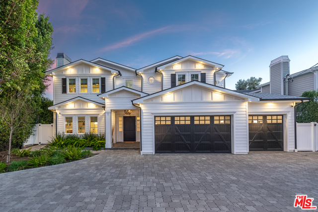 Photo of 12150 Tiara St, Valley Village, CA 91607