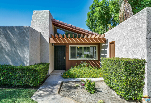 Image 4 for 1738 W Ridgeview CIR