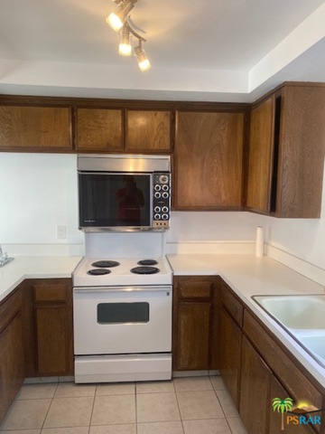 Image 6 for 4545 Seven Dr #D