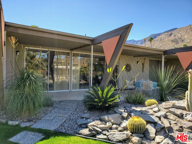 Image 24 for 115 E Twin Palms Dr