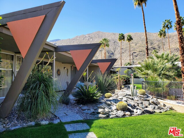 Image 2 for 115 E Twin Palms Dr