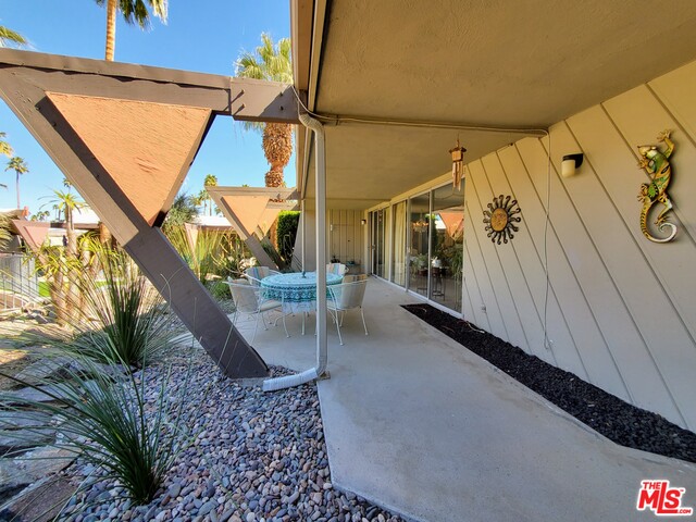 Image 23 for 115 E Twin Palms Dr