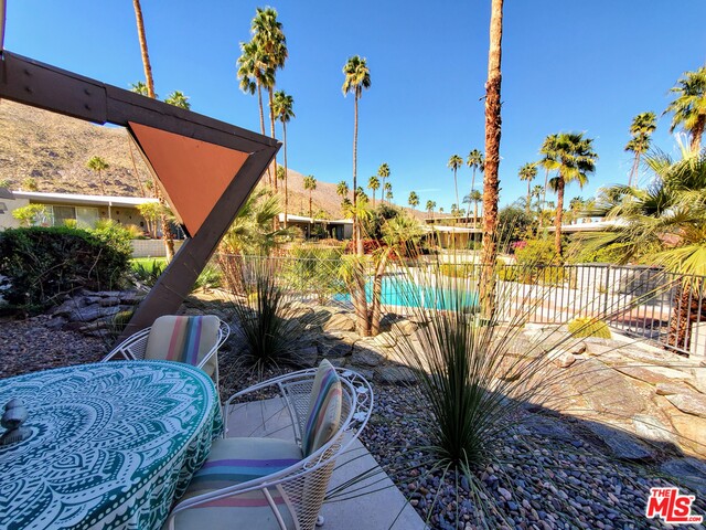 Image 22 for 115 E Twin Palms Dr