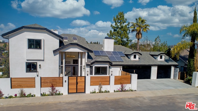 Photo of 11559 Dona Teresa Dr, Studio City, CA 91604
