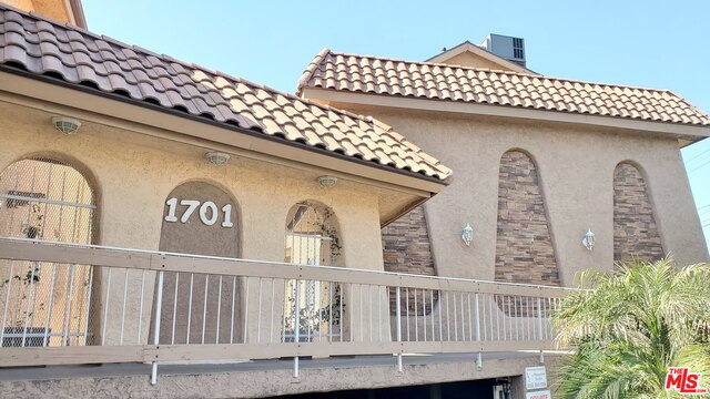Photo of 1701 Scott Rd #111, Burbank, CA 91504