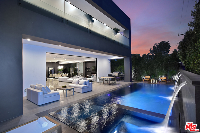 Photo of 8450 W 4Th St, Los Angeles, CA 90048