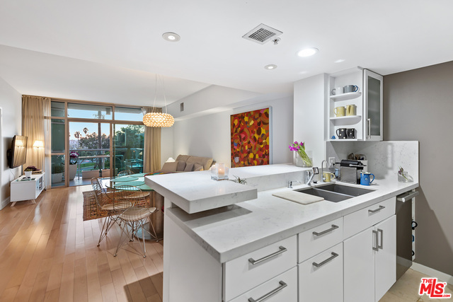Photo of 13700 Marina Pointe Dr #412, Marina Del Rey, CA 90292