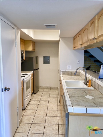 Image 6 for 72745 Willow St #2