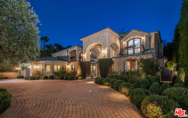 Photo of 14060 Valley Vista Blvd, Sherman Oaks, CA 91423
