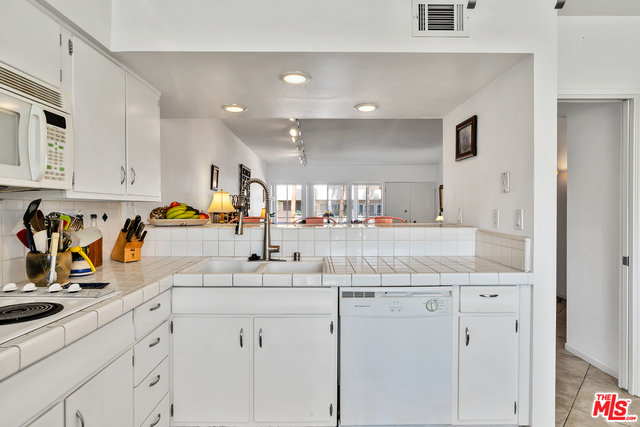 Image 11 for 277 Alejo Rd #223