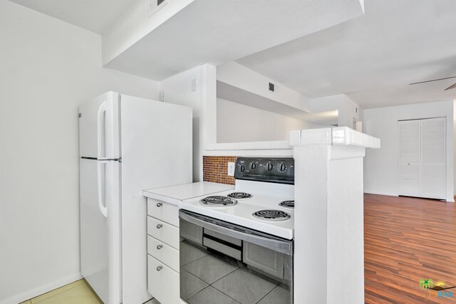 Image 11 for 5300 Waverly Dr #J10