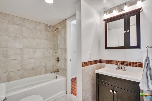 Image 14 for 5300 Waverly Dr #J10