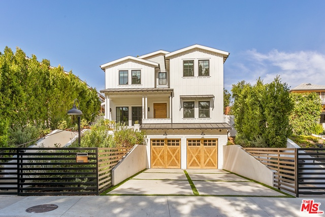 Photo of 12217 Valleyheart Dr, Studio City, CA 91604