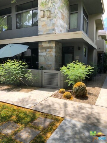 Image 2 for 850 Palm Canyon Dr #102