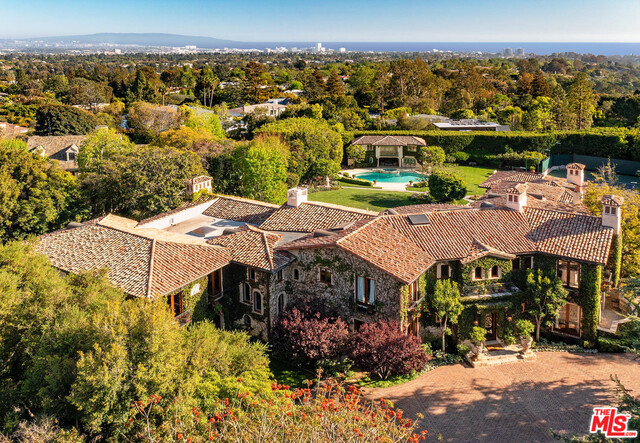 Photo of 1550 AMALFI DR, PACIFIC PALISADES, CA 90272