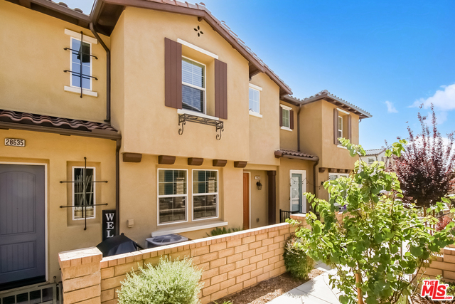 28633 Jardineras Dr Santa Clarita, California Built in 2019, this Valencia two-story home offers granite countertops, and a two-car garage.