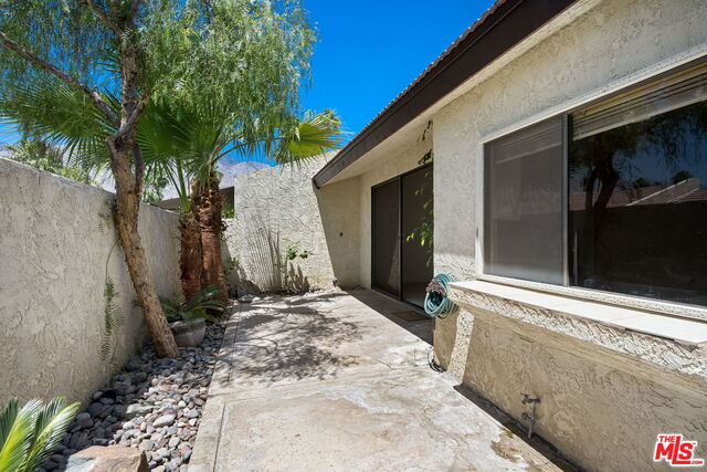 Image 15 for 1467 E Amado Rd