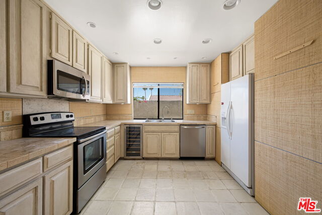 Image 21 for 1467 E Amado Rd