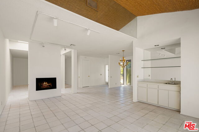 Image 10 for 1467 E Amado Rd