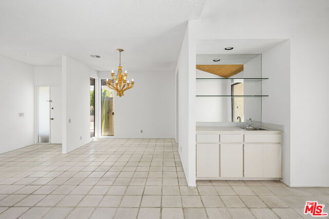 Image 17 for 1467 E Amado Rd