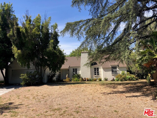 3595 Grayburn Rd Pasadena, California Probate Sale! All bids are due by Tuesday, June 22nd 2021. Single Family Residence featuring 3 bedrooms and 2 bathrooms with +/- 2,080 SF on a +/- 10,693 SF corner lot. The property is located in the Chapman Woods neighborhood. Zoned LCR105. APN:5754-025-045. No Financing or Appraisal Contingencies. This property is offered together with improvements thereon as is, where is, with no warranty expressed or implied. This sale is subject to court confirmation and overbid. (Timing of hearing is subject to the courts calendar approximately 2-3 months) The owner passed away on the property. ALL VISISTORS must sign a PEAD form prior to entering the property. Everyone must follow LA City CDC guidelines, please email PEAD prior to entering property. The Public Administrator reserves the right to accept, counter or reject all offers. However, the accepted bidder with the highest and best bid will have 48 hours to sign all disclosures and provide Kennedy Wilson with the required 10% deposit. In the event the high bidder fails to return the documents and the deposit, the Administrator has the unilateral right to offer and sell the property to any other buyer.