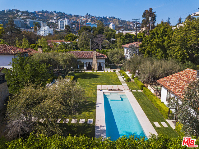 Photo of 948 N Orlando Ave, Los Angeles, CA 90069