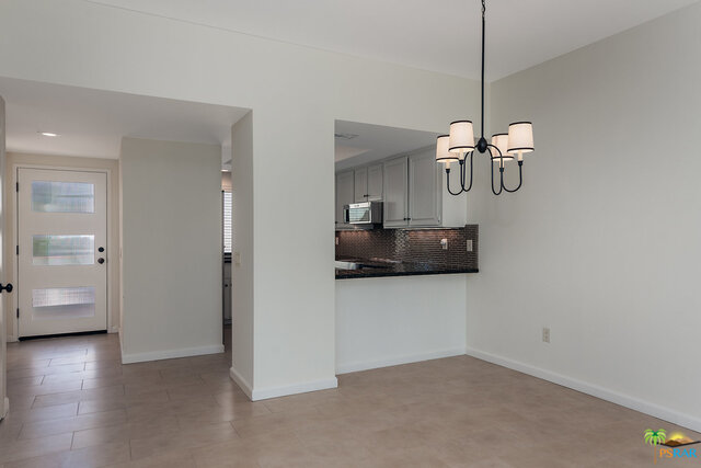 Image 10 for 688 N Majorca Cir
