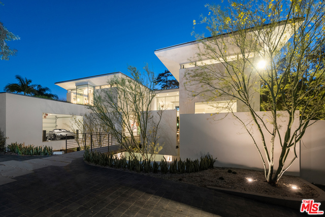 Photo of 835 San Vicente Blvd, Santa Monica, CA 90402