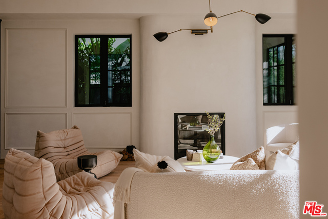 Photo of 848 N GARDNER ST, LOS ANGELES, CA 90046