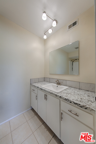 Image 10 for 1900 Palm Canyon Dr #24