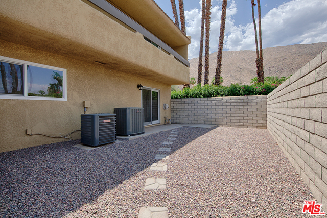 Image 2 for 1900 Palm Canyon Dr #24