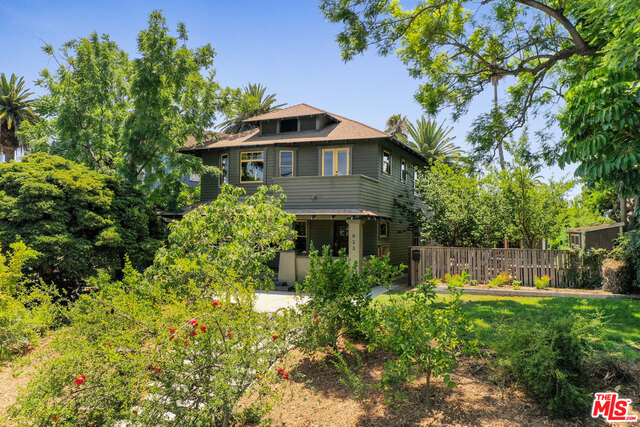 Photo of 933 E Edgeware Rd, Los Angeles, CA 90026