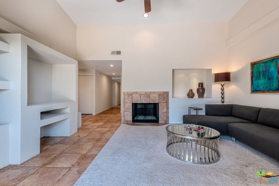 Image 10 for 1331 Tiffany Cir