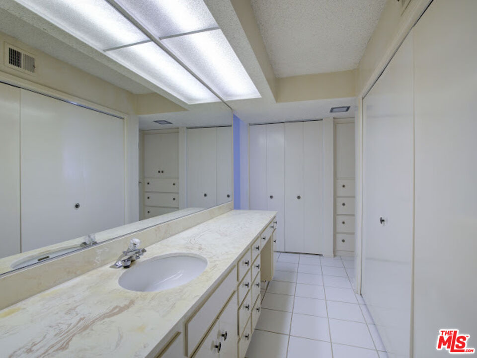 Image 21 for 73212 Shadow Mountain Dr