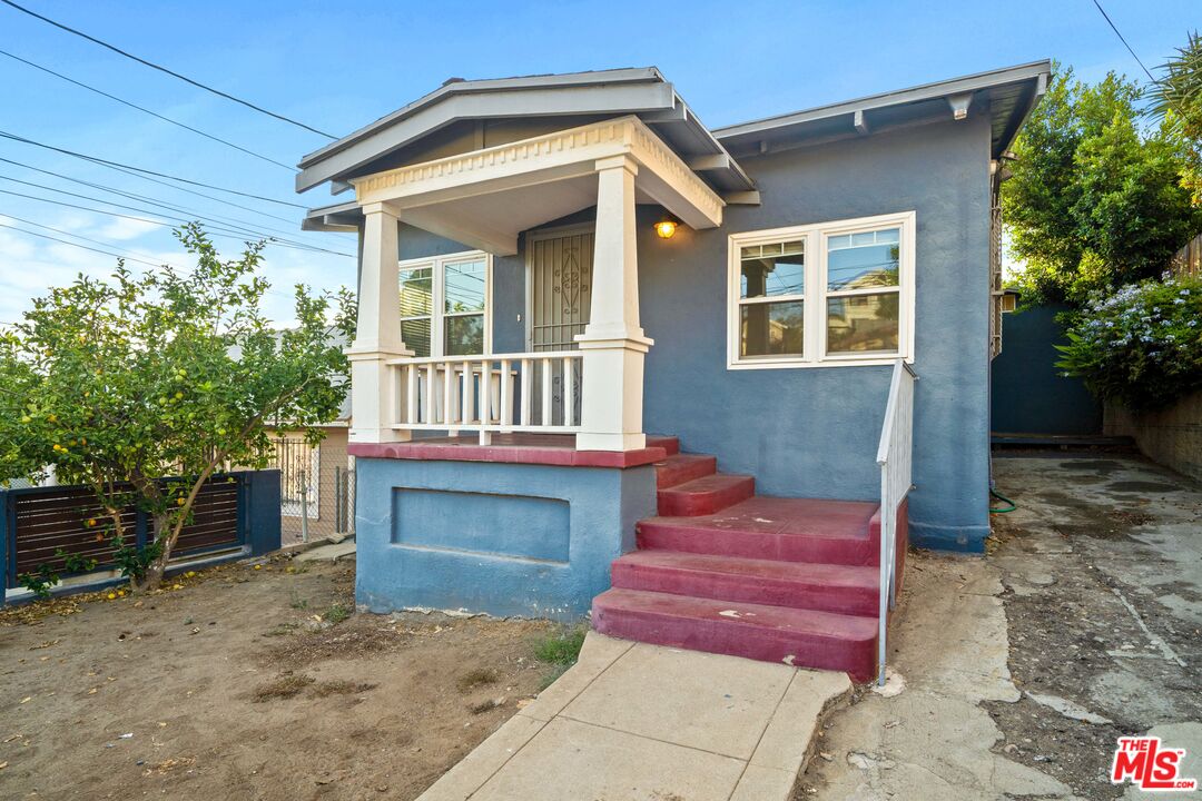 Photo of 1447 Portia St, Los Angeles, CA 90026