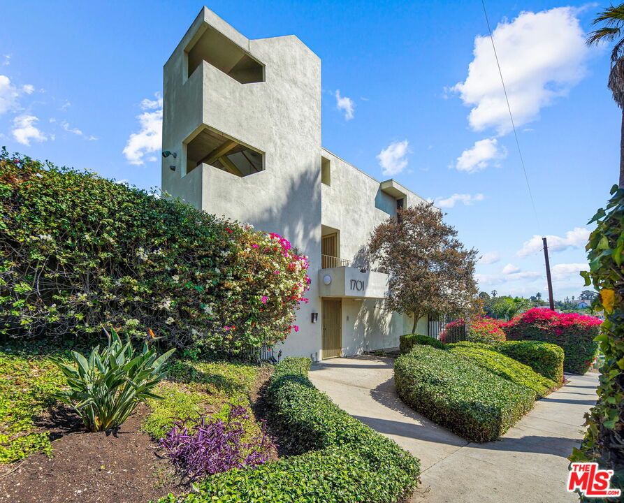 Photo of 1701 Clinton St #401, Los Angeles, CA 90026