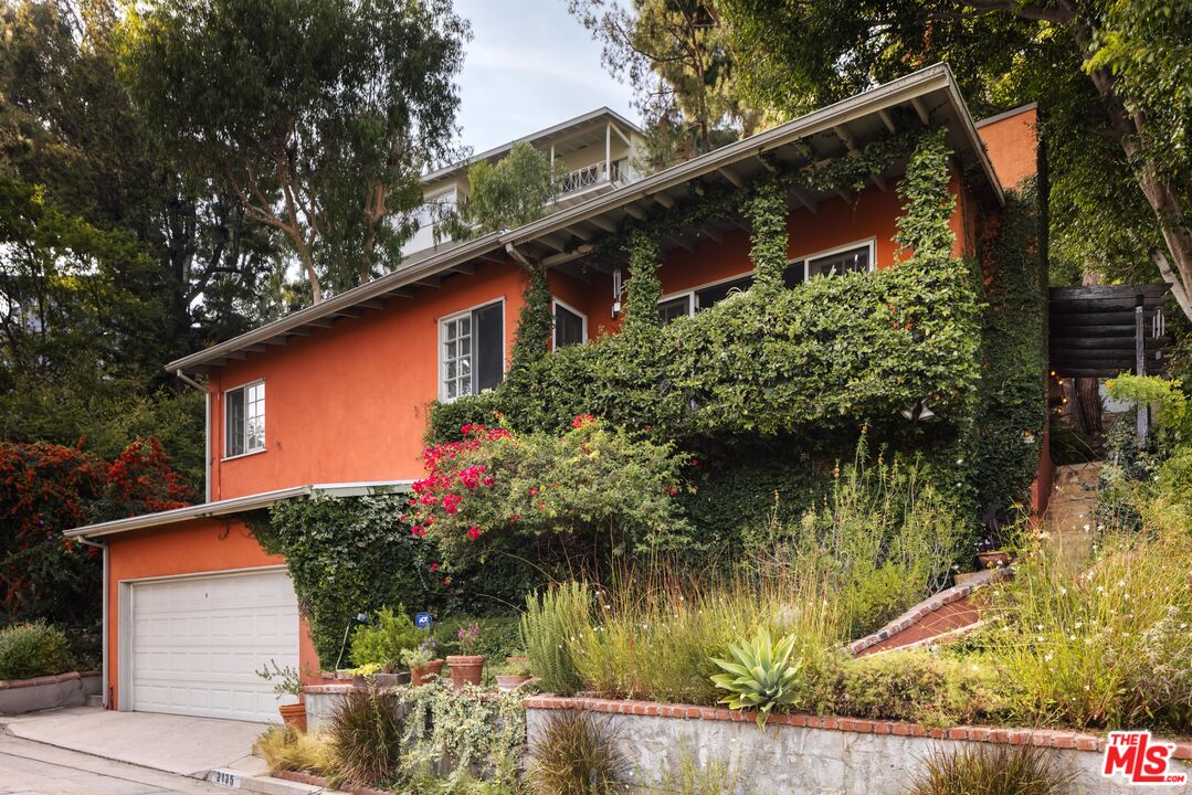 Photo of 2135 Kenilworth Ave, Los Angeles, CA 90039