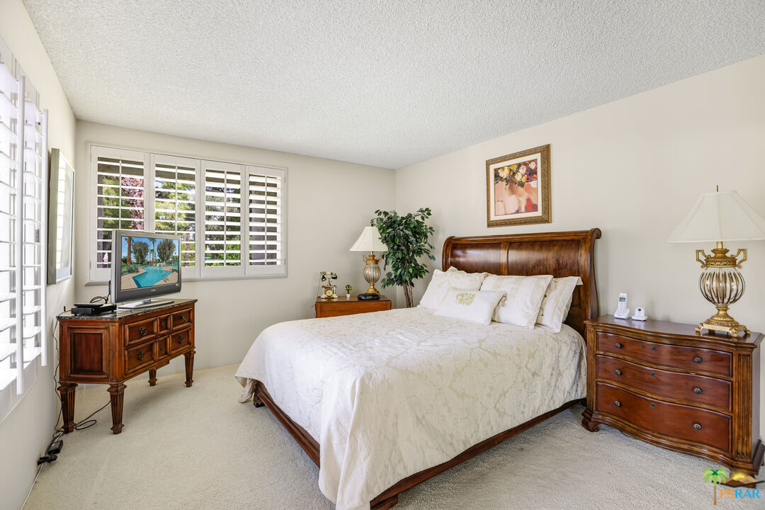 Image 20 for 2521 Whitewater Club Dr #B