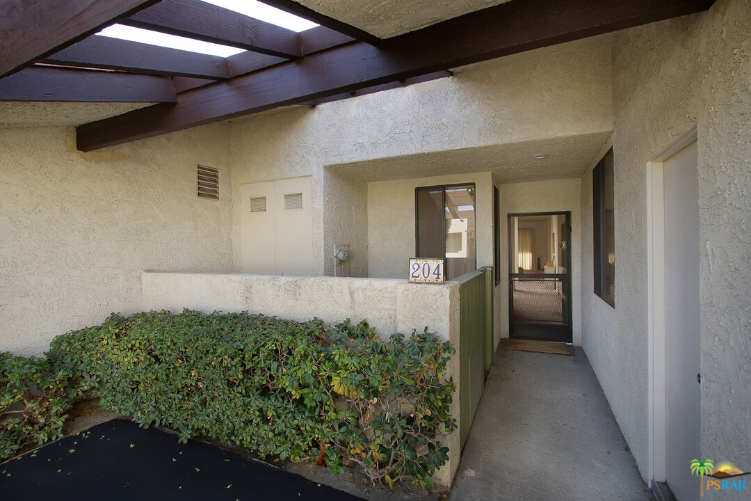 Image 2 for 204 N Hermosa Dr