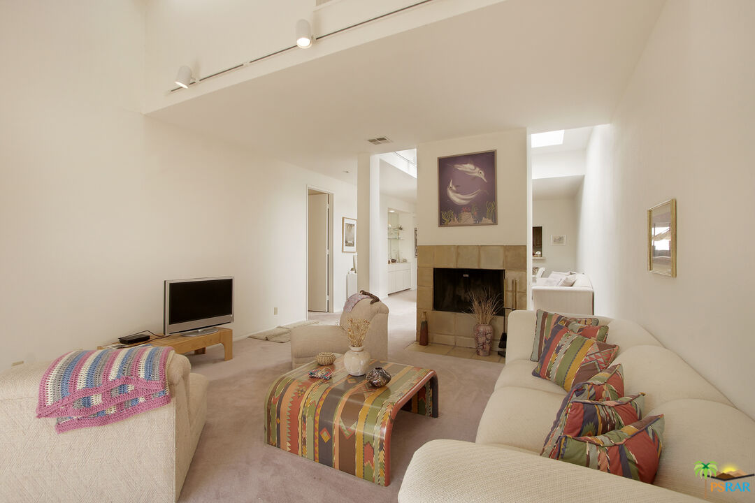 Image 3 for 204 N Hermosa Dr
